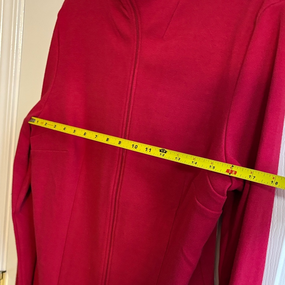 Women's Jacket - Picture 8 of 11